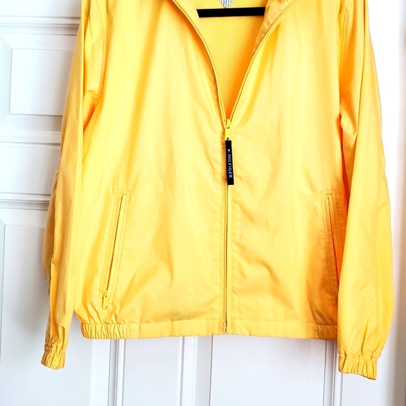 Tommy Hilfiger Golf Jacket Size S. EUC - Picture 2 of 2